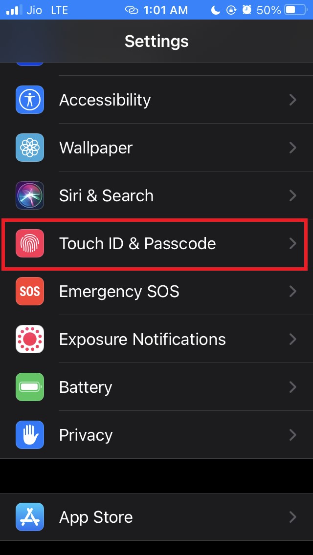 如何在 iPhone 和 iPad 上切换到四位密码？