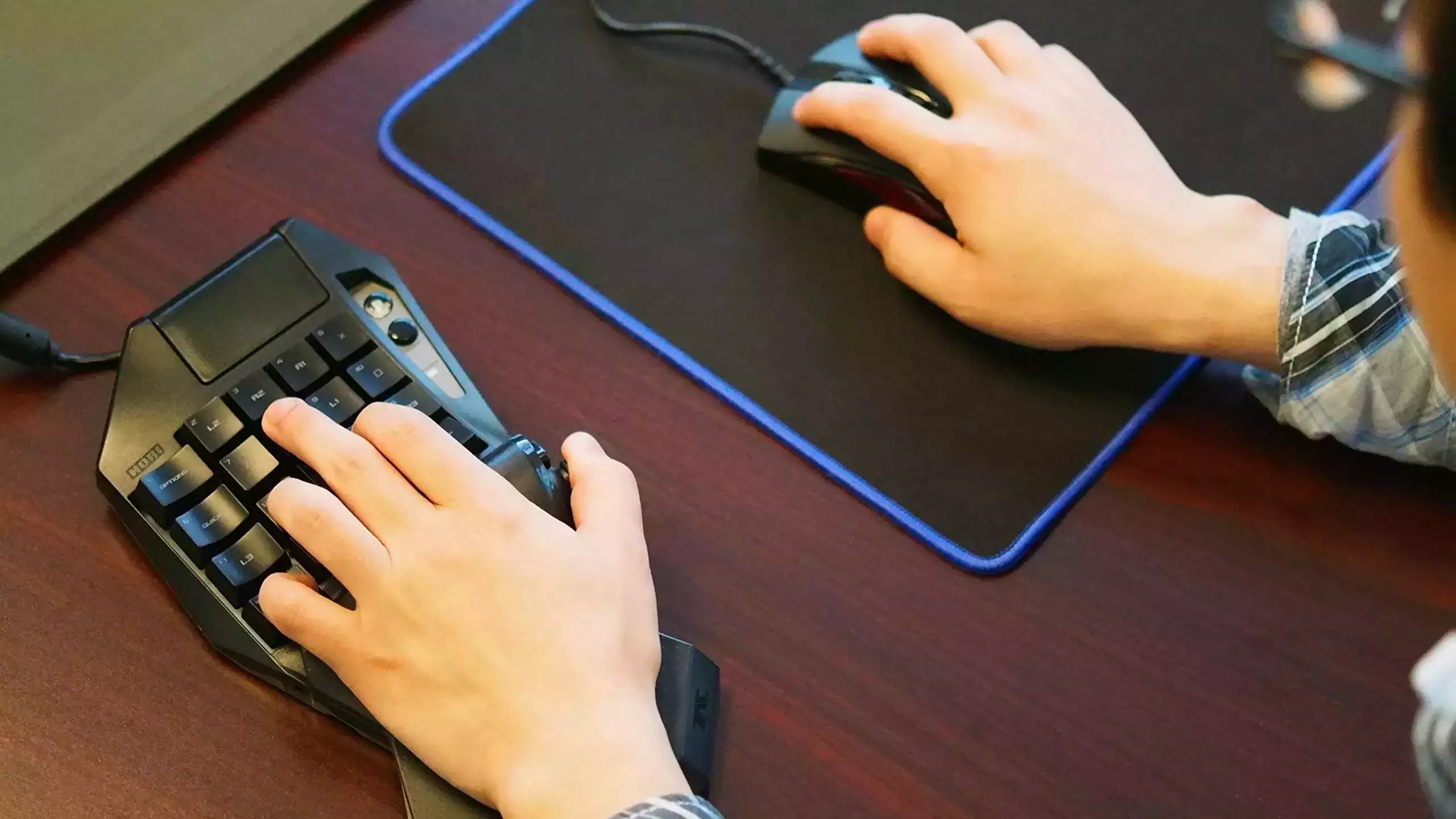 如何在 PS4 上使用键盘和鼠标更精确地玩某些游戏